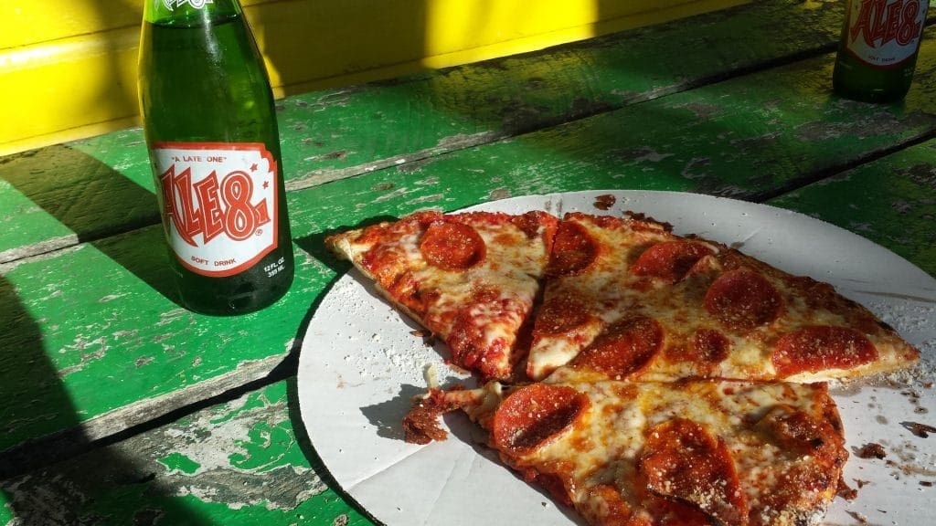 Miguels Pizza | Scenic Cabin Rentals