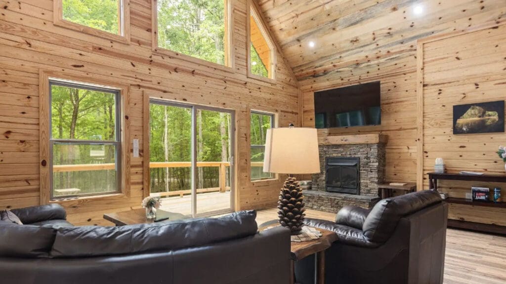 Adventure Awaits Livingroom | Scenic Cabin Rentals